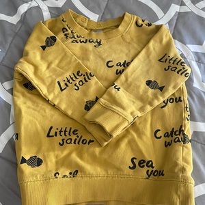 H&M Yellow Pullover 🐠